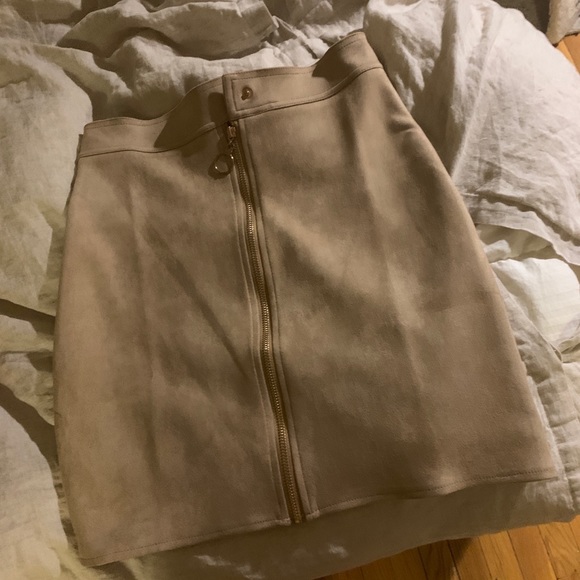 Urban Outfitters Dresses & Skirts - Faux suede gold zipper mini skirt bodycon stretchy